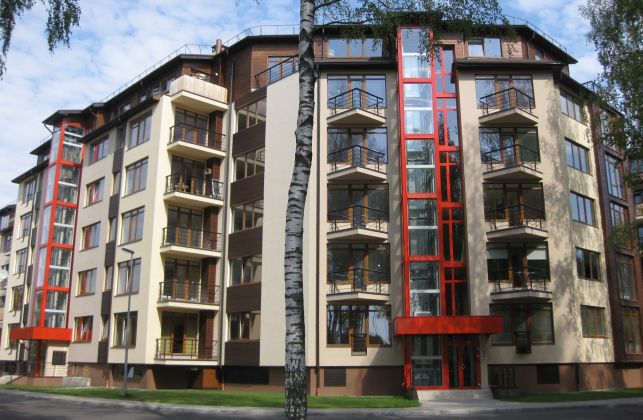 Daudzdzīvokļu dzīvojamās mājas