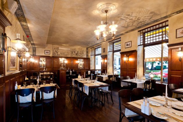 "Melnā Kaķa Mājas Restorāns"